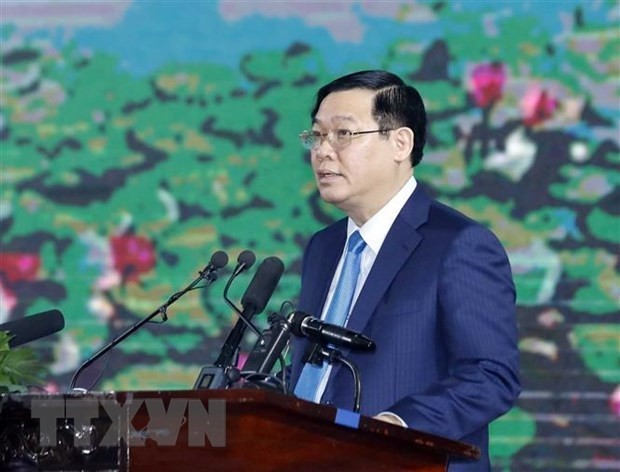 Vicejefe del gobierno de Vietnam aprecia plan de inversión de empresa china de seguro  - ảnh 1