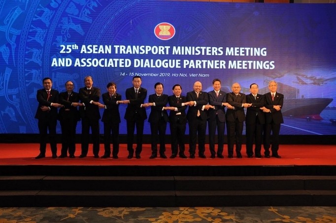 Arranca en Hanói Conferencia de Ministros de Transporte de la Asean   - ảnh 1