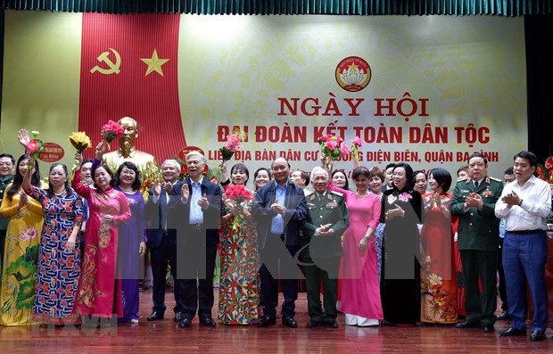 Premier de Vietnam asiste a Fiesta de Unidad Nacional en Hanói - ảnh 1