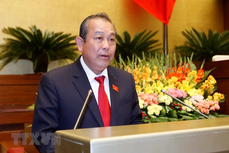 Activo vicepremier vietnamita en marco de Foro Económico Mundial 2020 - ảnh 1