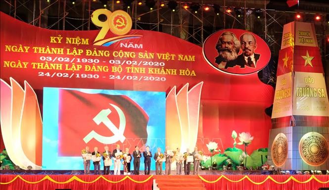 Celebran en Khanh Hoa 90 aniversario de la fundación del Partido Comunista  - ảnh 1