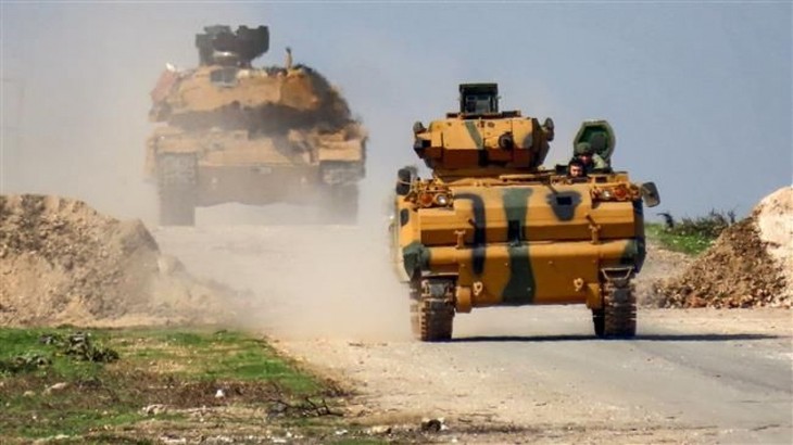 Estados Unidos y Turquía refuerzan sus destacamentos en el noreste de Siria  - ảnh 1