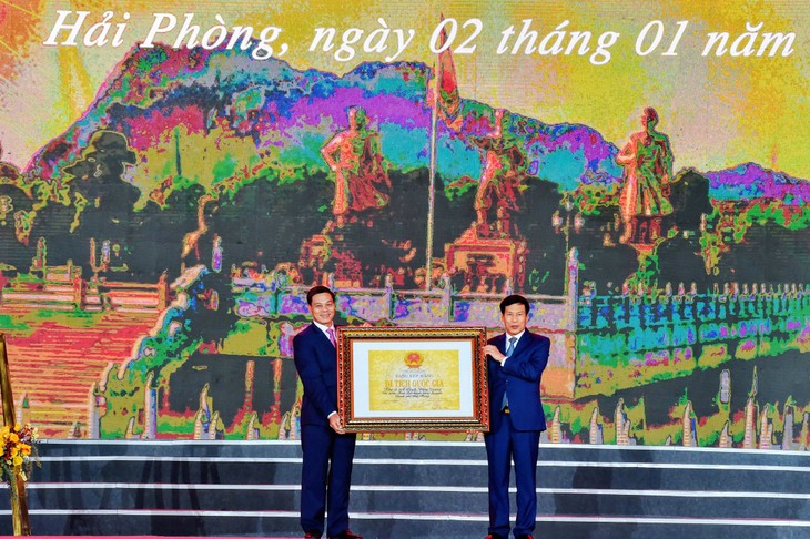 Otorgan el título “Monumento Nacional” al Área de Reliquias Históricas de Bach Dang Giang  - ảnh 1