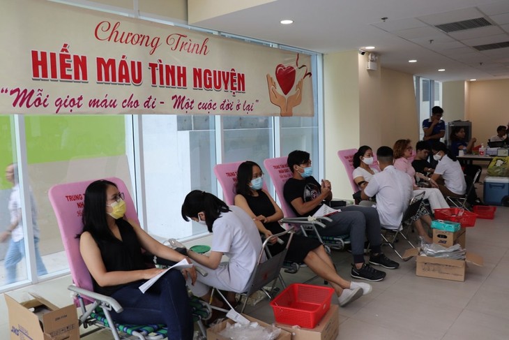 Moviliza Vietnam cerca de 1,7 millones de unidades de sangre donadas en 2020 - ảnh 1