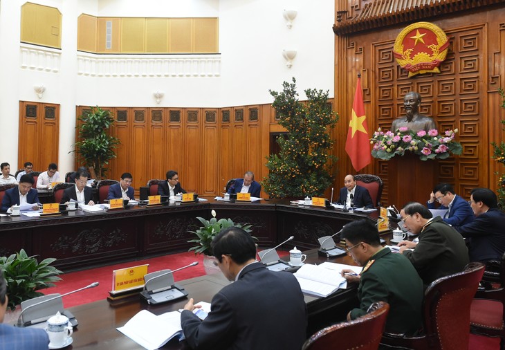 Los gobiernos urbanos deben servir mejor al pueblo, dice el premier vietnamita - ảnh 1