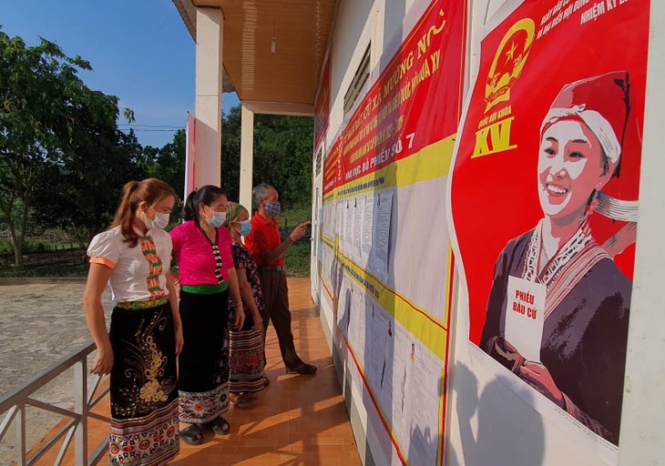 Localidades vietnamitas listas para el día de las elecciones legislativas y municipales anticipadas - ảnh 1