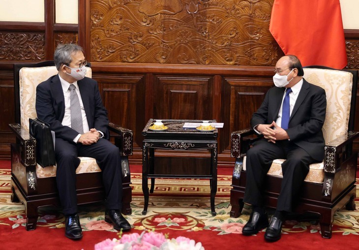 Presidente de Vietnam recibe al embajador japonés - ảnh 1