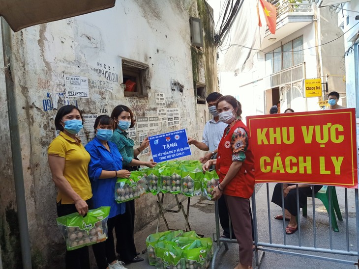 Jóvenes vietnamitas: voluntarismo extraordinario en el combate contra el covid-19  - ảnh 2