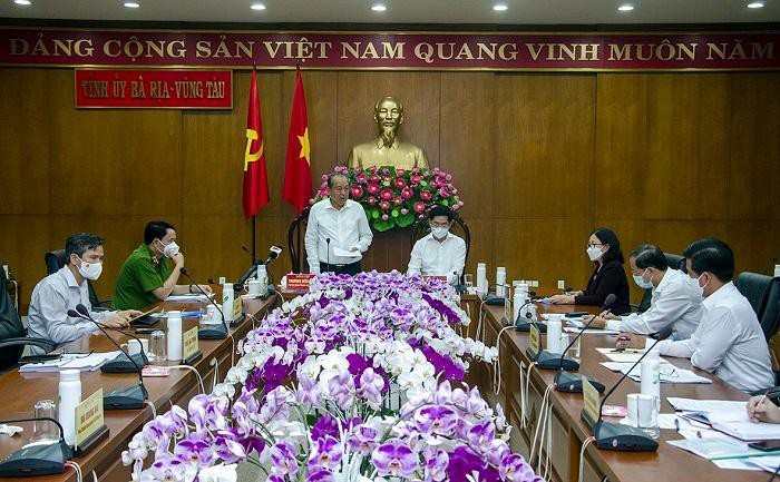 Vicepremier de Vietnam trabaja con autoridades de Ba Ria-Vung Tau sobre situación de covid-19 - ảnh 1