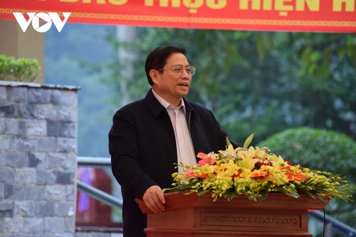 El primer ministro asiste al Festival de la Unidad Nacional en Cao Bang - ảnh 1
