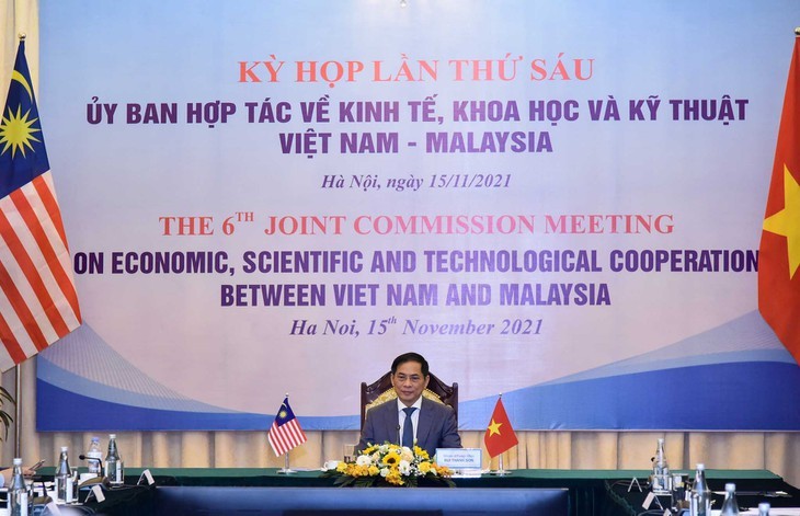 Vietnam y Malasia por alcanzar un intercambio comercial de 18 mil millones de dólares en 2025 - ảnh 1
