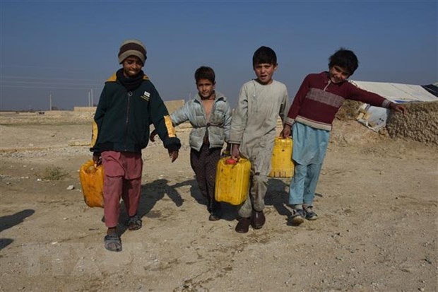 La comunidad internacional promete casi 2.500 millones de dólares en ayuda a Afganistán - ảnh 1
