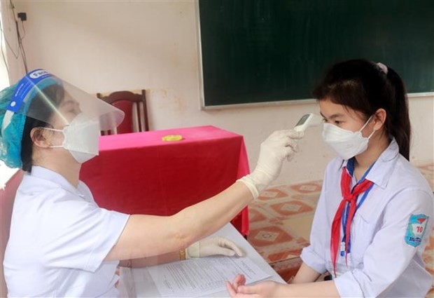 Número de nuevos pacientes de covid-19 en Vietnam se reduce a 3.819 casos - ảnh 1