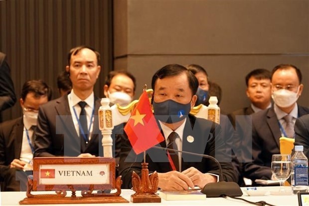Vietnam llama a mantener la seguridad en el Mar del Este en ADSOM+ - ảnh 1