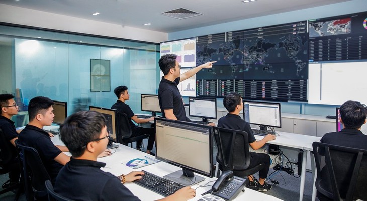 CMC Telecom y el objetivo de convertir a Vietnam en un Hub Digital de Asia - ảnh 2
