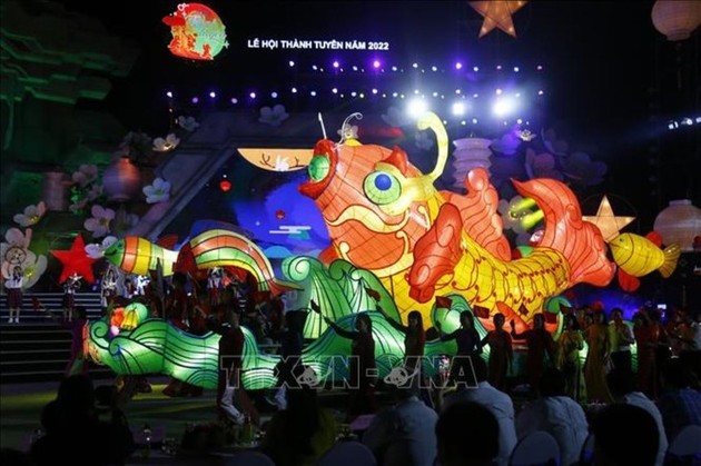 Festival del Medio Otoño en Tuyen Quang - ảnh 4