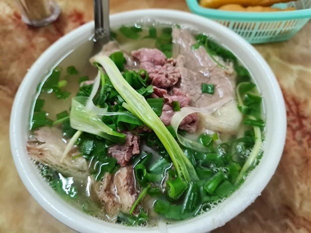 Pho de Vietnam entre los 100 platos más populares del mundo, según TasteAtlas - ảnh 1