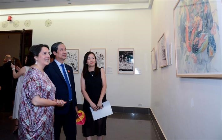 Ministro de Vietnam asiste a la celebración del Día Nacional de España en Hanói - ảnh 2