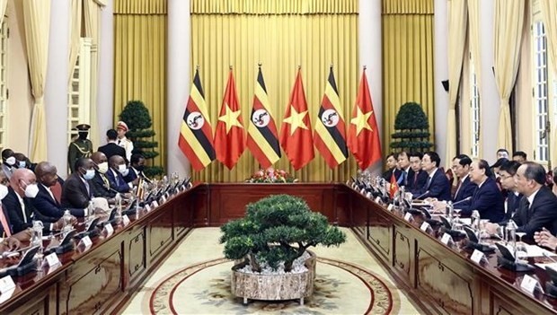Presidente de Vietnam sostiene conversaciones con su homólogo ugandés - ảnh 1