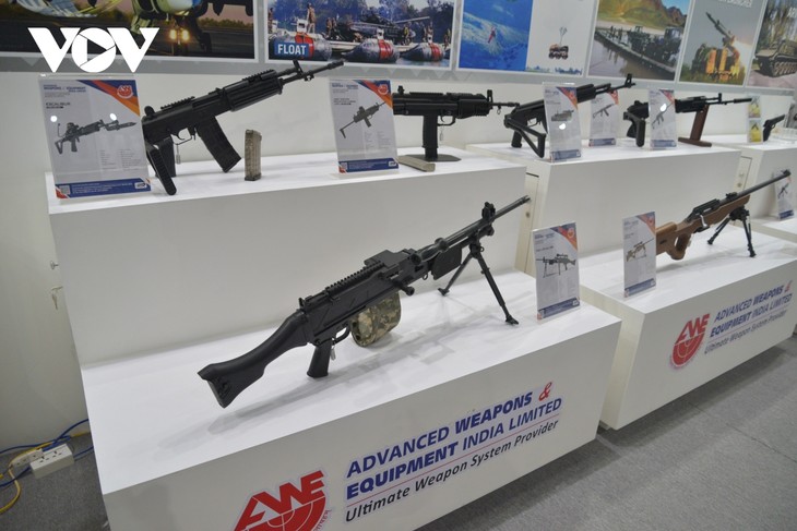 La Exposición Internacional de Defensa 2022 presenta armas y tecnologías más modernas - ảnh 1