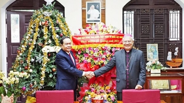 Vicepresidente de la Asamblea Nacional felicita a compatriotas católicos en Da Nang - ảnh 1