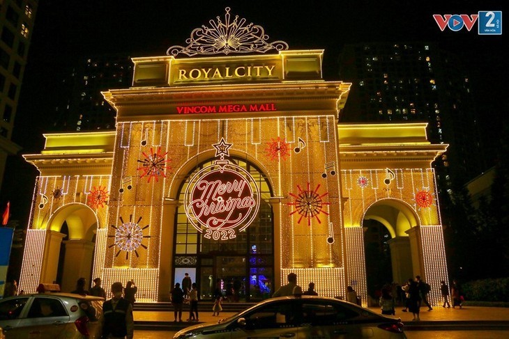 Luces navideñas de 2022 en Hanói - ảnh 3
