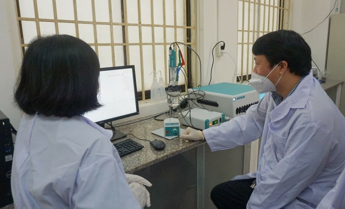 Científicos vietnamitas estudian creación de combustibles de hidrógeno desde agua - ảnh 1