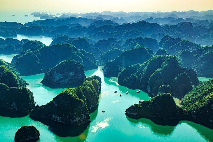Bahía de Ha Long entre los 25 mejores destinos del mundo - ảnh 3