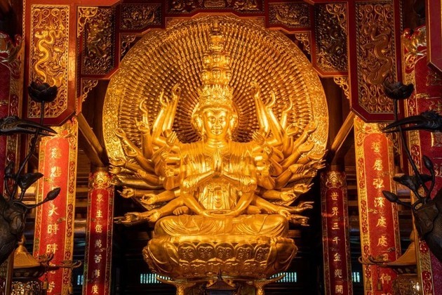 Impresionantes imágenes de la Pagoda Bai Dinh  - ảnh 7
