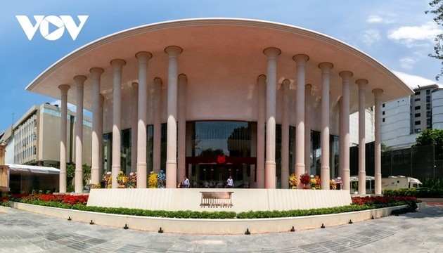 El teatro más moderno de Vietnam, Ópera Ho Guom - ảnh 1