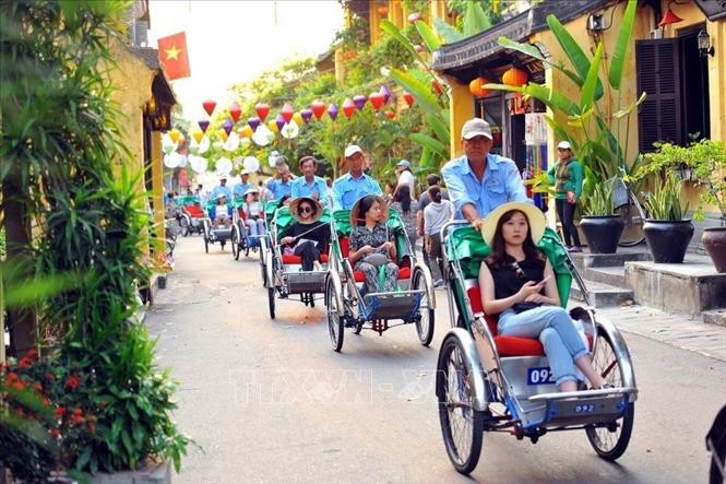 Vietnam suma casi 9 millones de turistas extranjeros en lo que va de año - ảnh 1