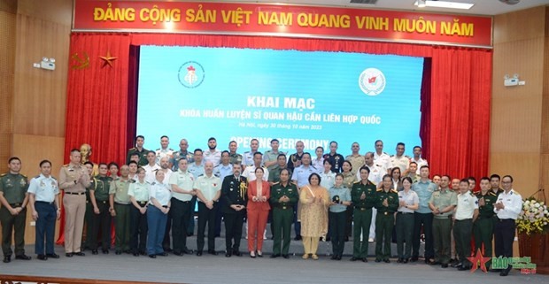 Vietnam y Canadá coorganizan curso de formación para oficiales de logística de ONU - ảnh 1