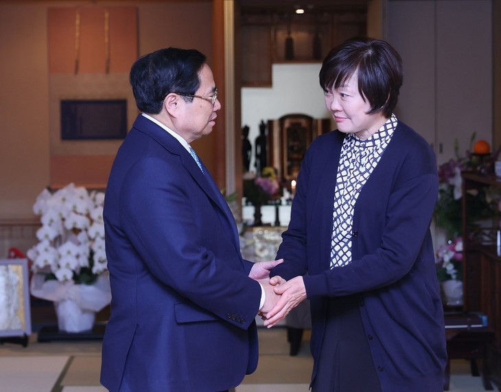 Premier Pham Minh Chinh visita a la familia de Abe Shinzo - ảnh 1