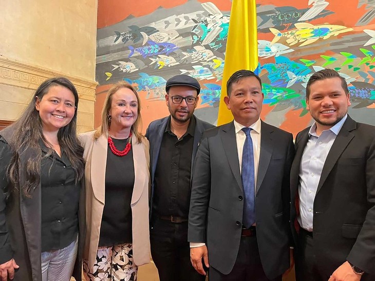 Colombia desea impulsar relaciones parlamentarias con Vietnam - ảnh 1