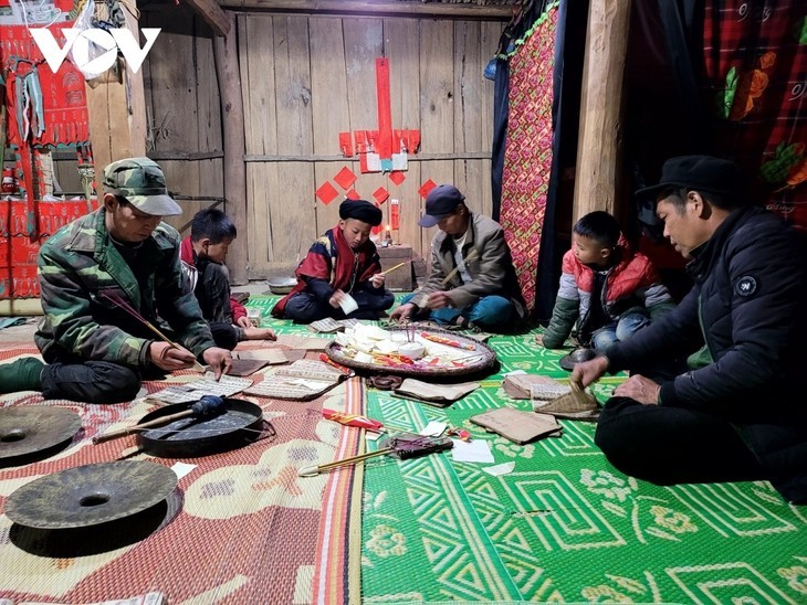 Fabricación de papel del pueblo étnico Dao Rojo en Cao Bang - ảnh 10