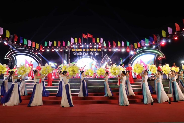 Inauguran la Semana de Cultura y Turismo de Phu Yen 2024 - ảnh 1