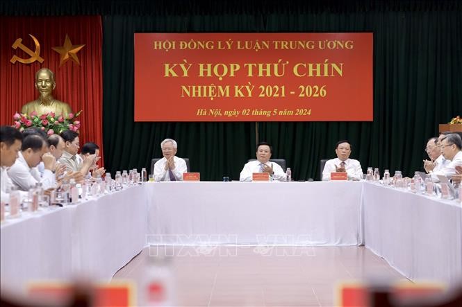 Reunión del Consejo Teórico Central de Vietnam enfocada en preparar textos del XIV Congreso del PCV - ảnh 1