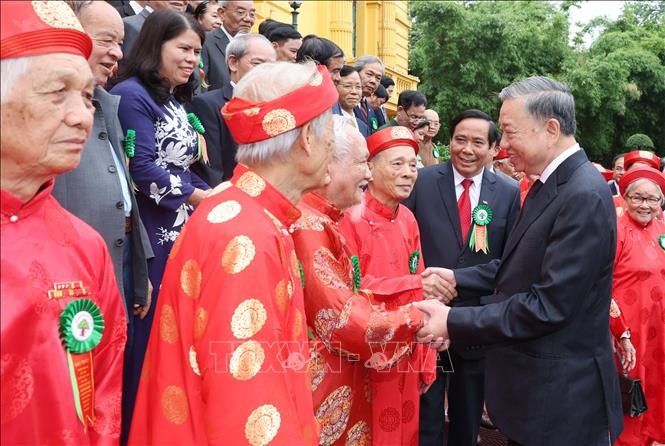 Presidente To Lam recibe a delegación de Asociación de Personas Mayores  - ảnh 1