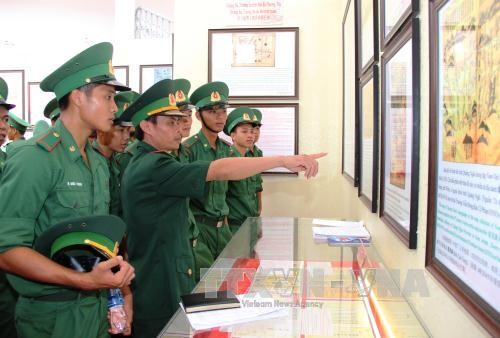  “黄沙长沙归属越南——历史与法理证据”地图和资料展在西宁省开幕 - ảnh 1