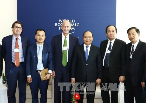 阮春福接过2018年WEF ASEAN峰会主办权 - ảnh 1