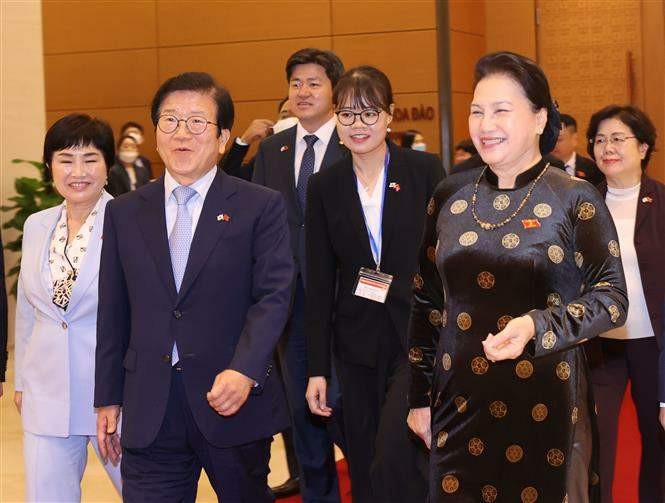 韩国国会议长朴炳锡圆满结束对越南的正式访问 - ảnh 1