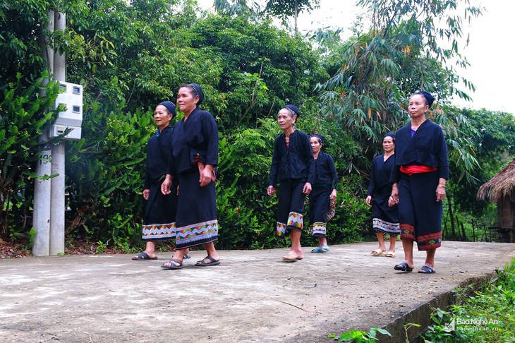 义安省俄都族人的传统文化 - ảnh 1