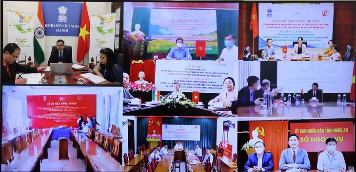 印度驻越大使馆与越南8个地方签署快速影响项目谅解备忘录 - ảnh 1