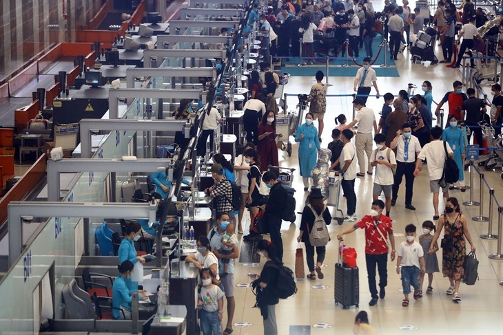 2023年春节高峰期越南航空集团运送240万人次旅客 - ảnh 1