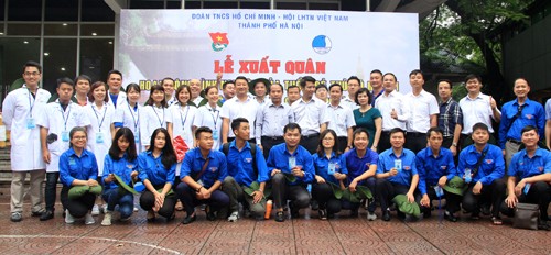 Les jeunes Hanoiens cultivent l’amitié et la solidarité spéciale Vietnam-Laos - ảnh 1