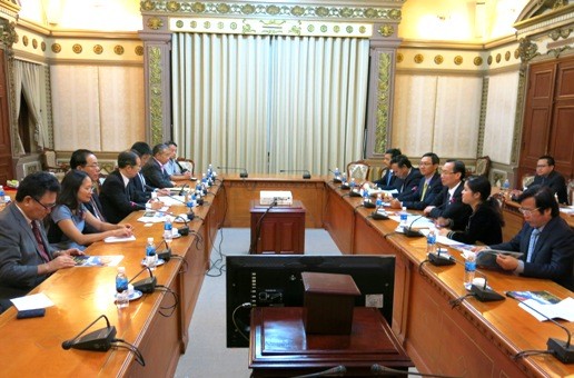Ho Chi Minh-ville renforce sa coopération avec la Hongrie et le Japon - ảnh 1