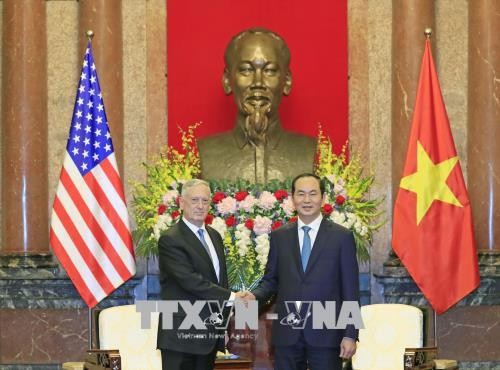 Le secrétaire américain à la Défense en visite au Vietnam - ảnh 1