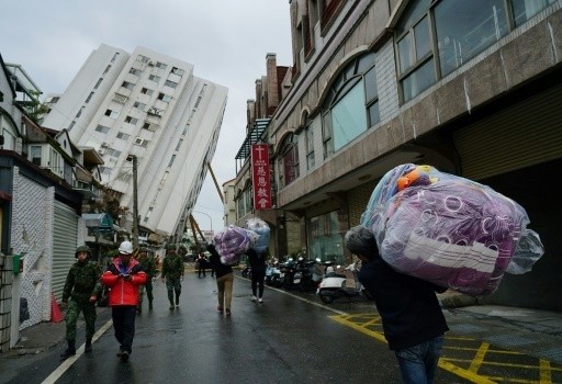 Les recherches se poursuivent après le séisme taïwanais, dix morts - ảnh 1