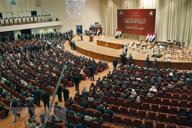 Irak : un nouveau président élu au Parlement après des semaines d'impasse - ảnh 1