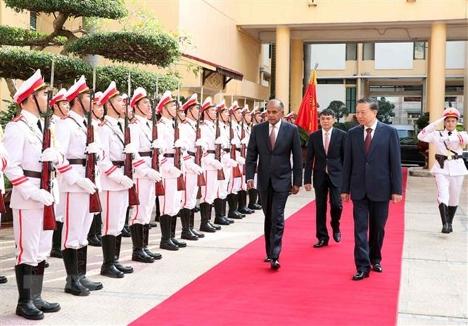 Le Vietnam et Singapour renforcent leur coopération contre la criminalité - ảnh 1